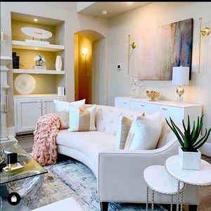 Meet your Posher, Jeanine